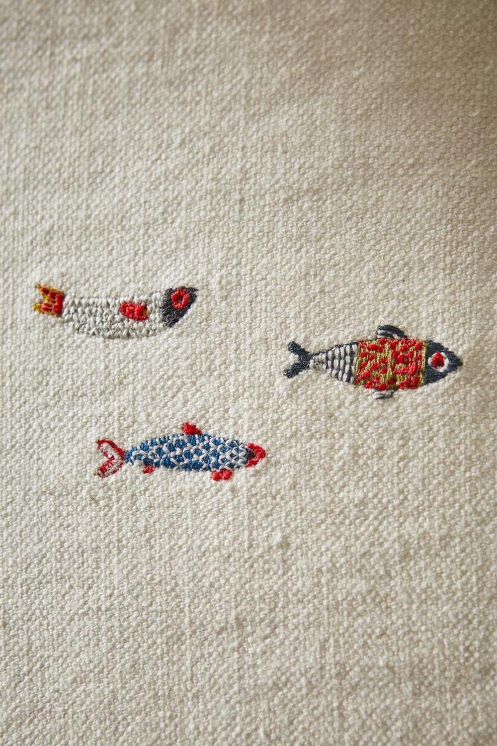 ZARA HOME ЧЕХОЛ НА ПОДУШКУ С ВЫШИВКОЙ, КРЕМОВЫЙ