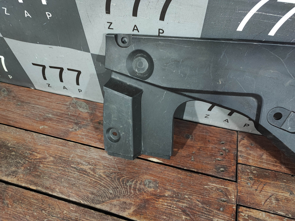 Накладка замка капота левая Chery Tiggo 8 Pro 21-нв Б/У Оригинал 609000937AA