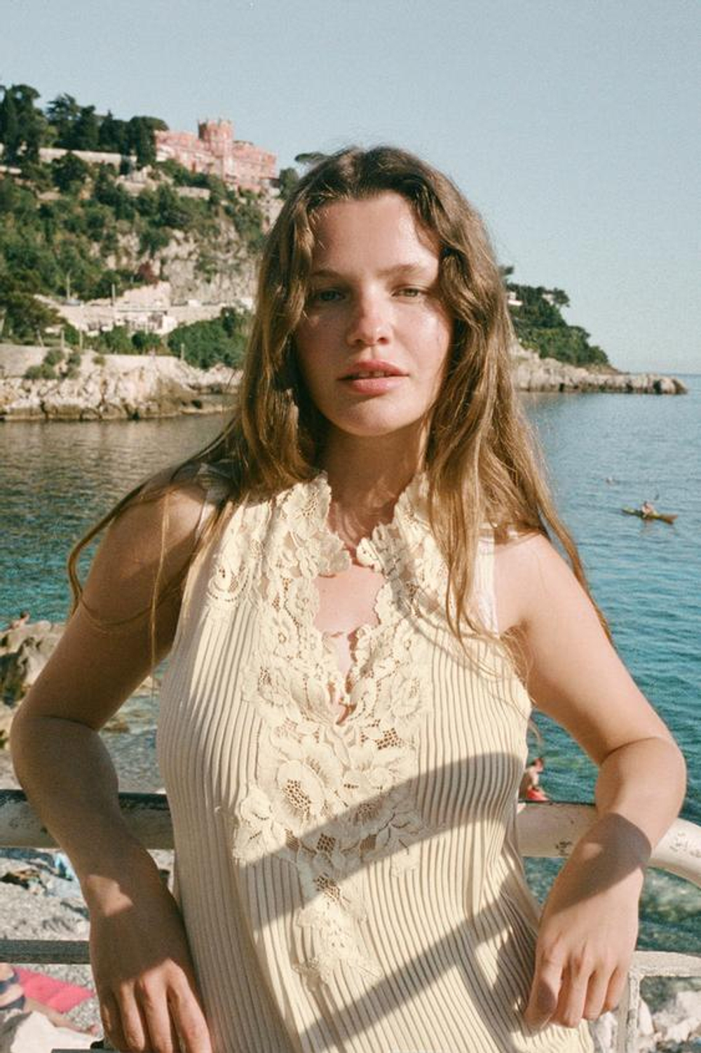 ZARA ПЛАТЬЕ МИДИ С КРУЖЕВОМ И СКЛАДКАМИ, БЕЖЕВЫЙ МЕЛАНЖ