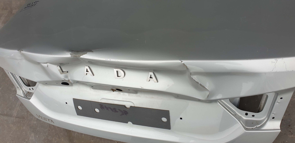 Крышка багажника LADA Vesta 15-21 Б/У Оригинал 8450039387