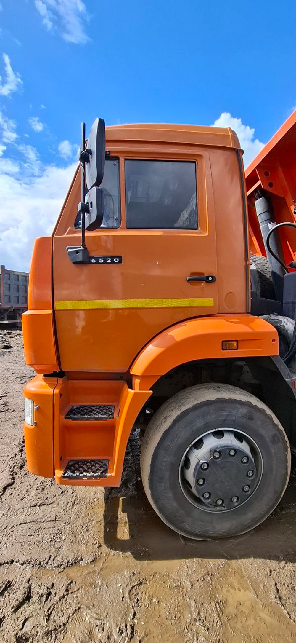 КамАЗ 6520 6x4 Самосвал 6520-B5 (Дизельный, 8,9 л, 390 л.с., МТ)