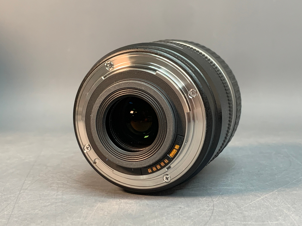 Canon EF-S 17-85mm 4-5.6 IS USM не фокусируется на бесконечность