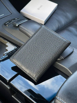 Визитница Brioni