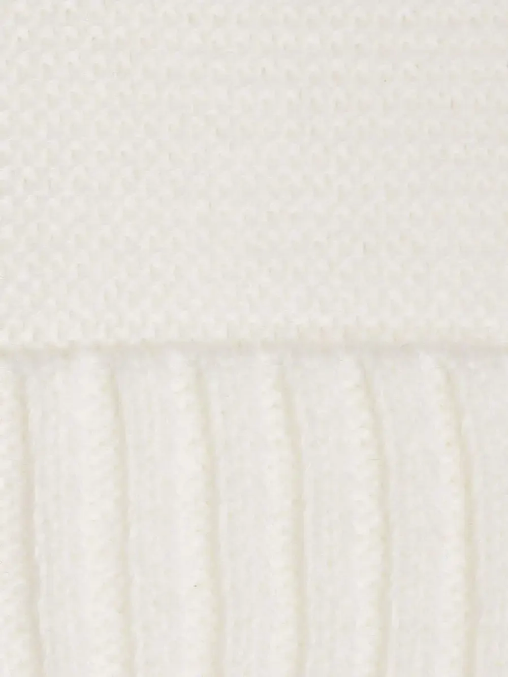 Шапка и снуд вязаная демисезонная для детей