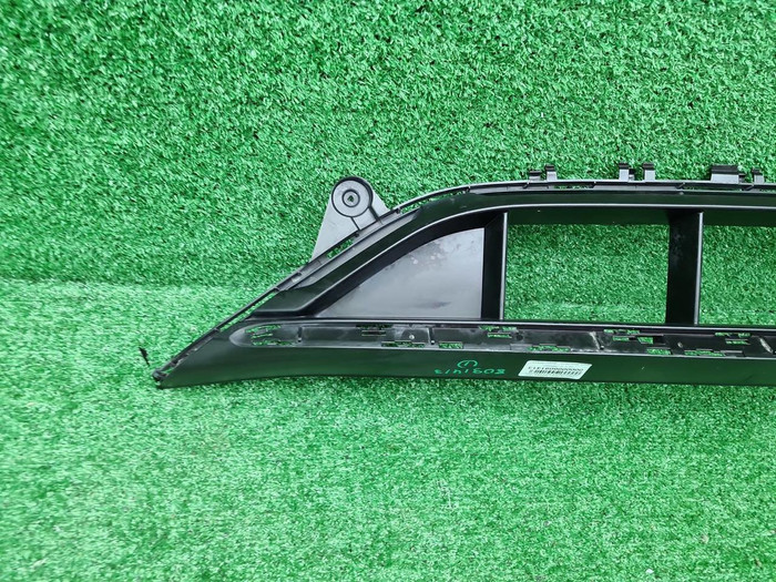 Решетка перед. бампера Mercedes E W213 (20-23) AMG