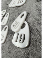 Номерки для гардероба прорезные 401-500