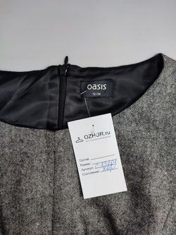 Платье Oasis плотное 44 размер