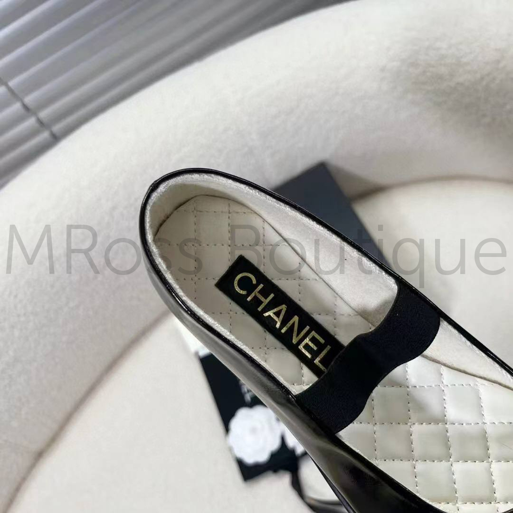 Женские туфли Chanel Mary Janes из лакированной кожи в черном цвете