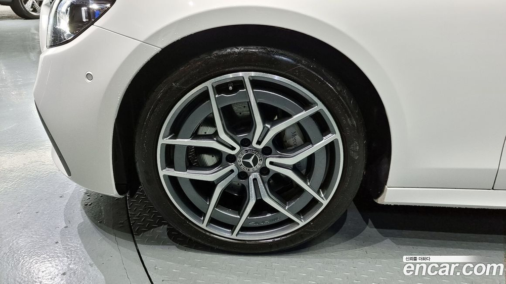 Mercedes-Benz E-Class W213 E220d 4MATIC AMG Line (04.2022)