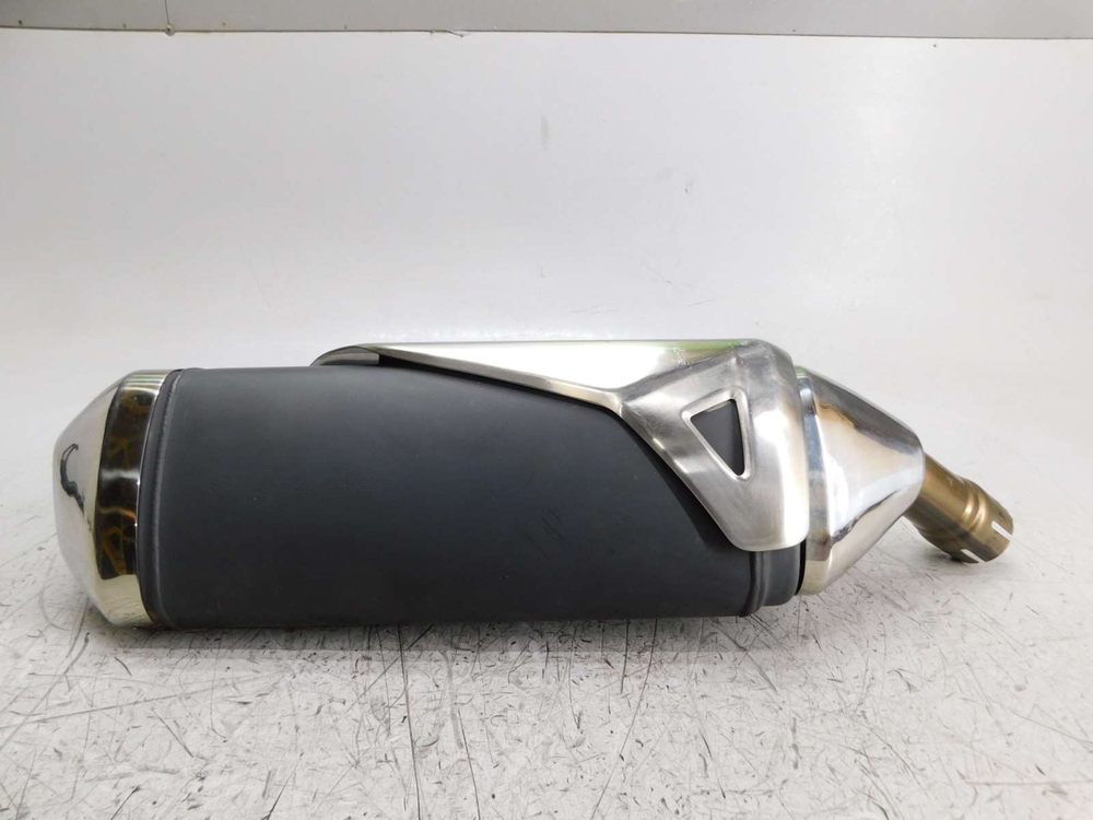 Глушитель Suzuki GSR750 08J0