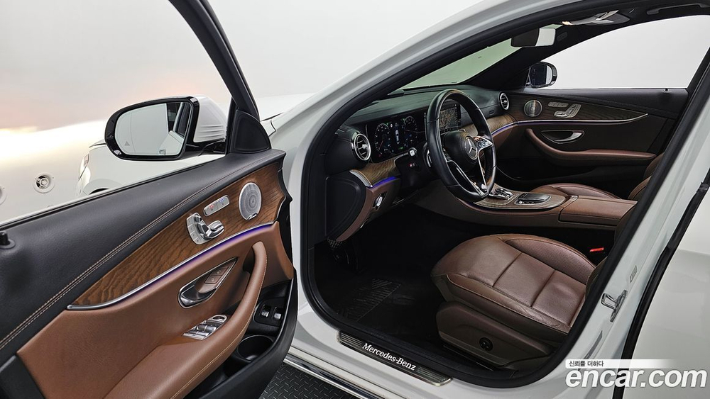 Mercedes-Benz E-Class W213 E300e 4MATIC Exclusive (02.2021)