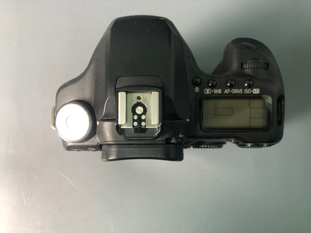 Canon 50D, 42000 кадров пробега.