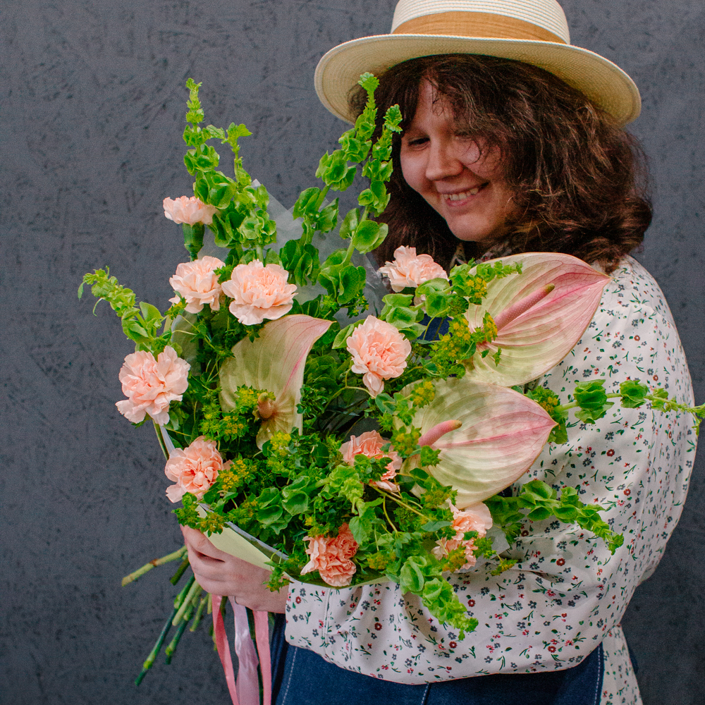 3. Необычный букет с антуриумом