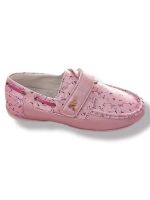 Мокасины для девочки яркие легкие.