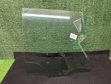 Стекло двери заднее правое BMW X3 F25 (2010-2017)