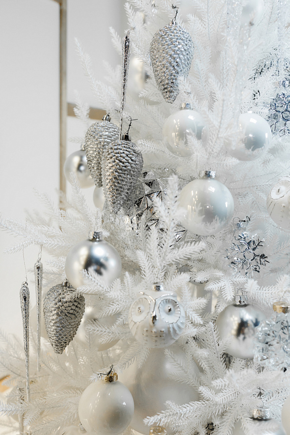 Ель искусственная Лесная Симфония белая