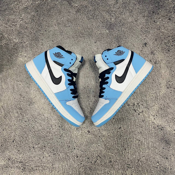 Кроссовки Nike Air Jordan 1 Retro High OG University blue