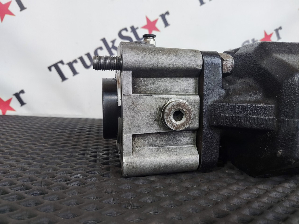 Насос гидравлический с коробкой отбора мощности