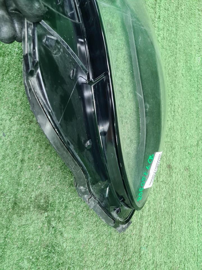 Стекло фары левое Mercedes E W213 (2016-2021)