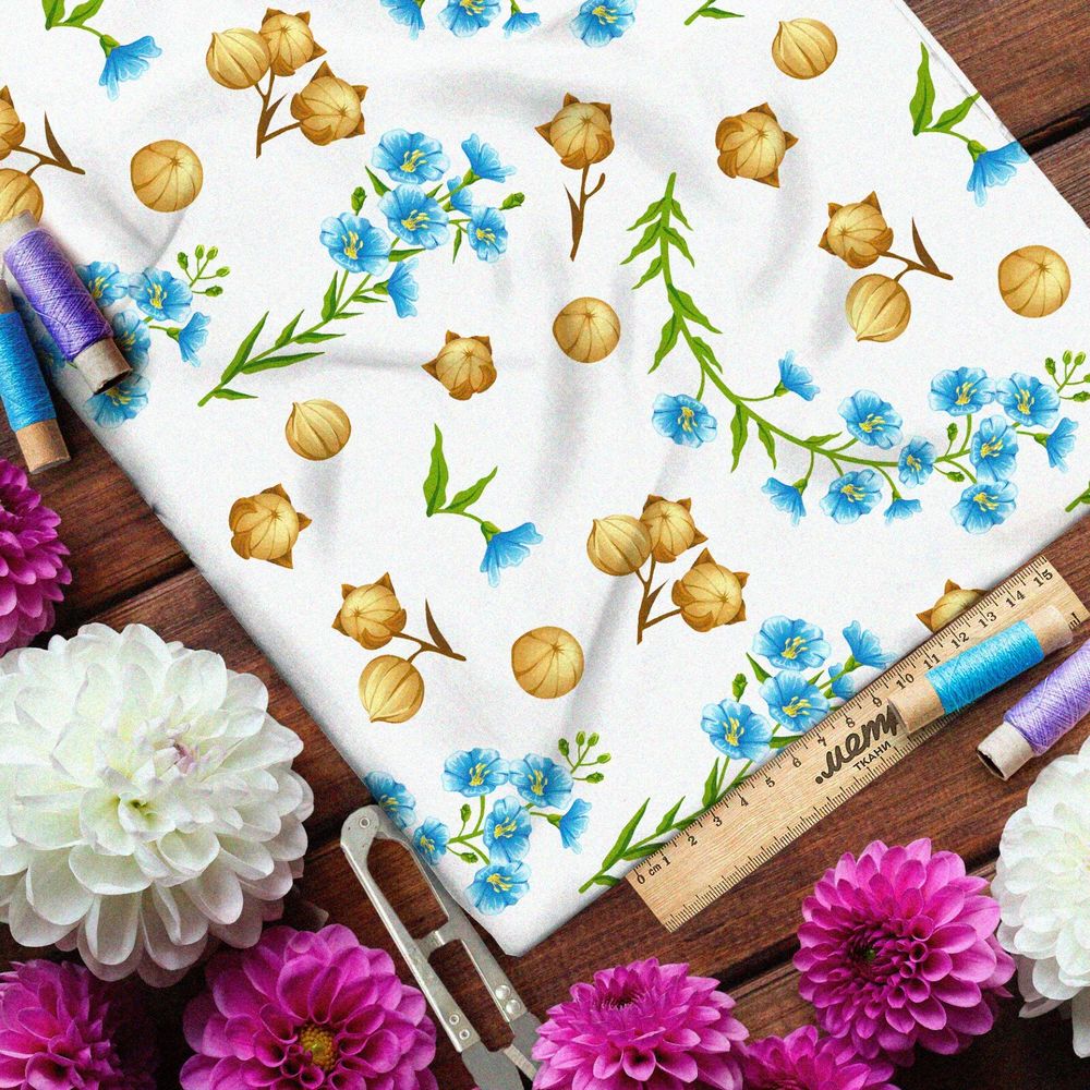 Ткань бязь фундук и синие цветы на белом фоне