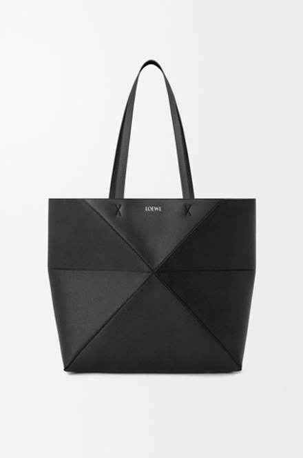 Loewe Средняя сумка-тоут Puzzle Fold из мягкой зернистой телячьей кожи, черный