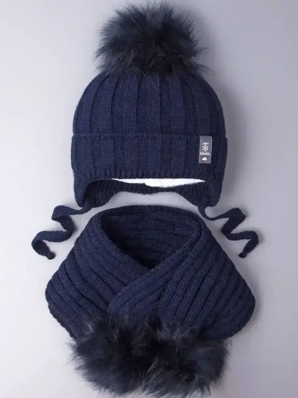 Шапка детская зимняя с помпоном и шарф