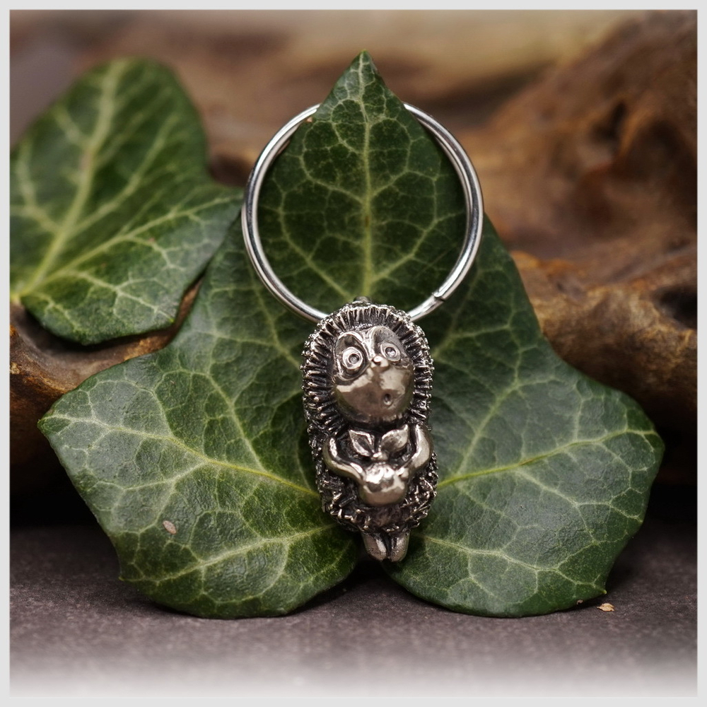 Брелок "Ежик" для ключей , сумок и рюкзаков , мельхиор