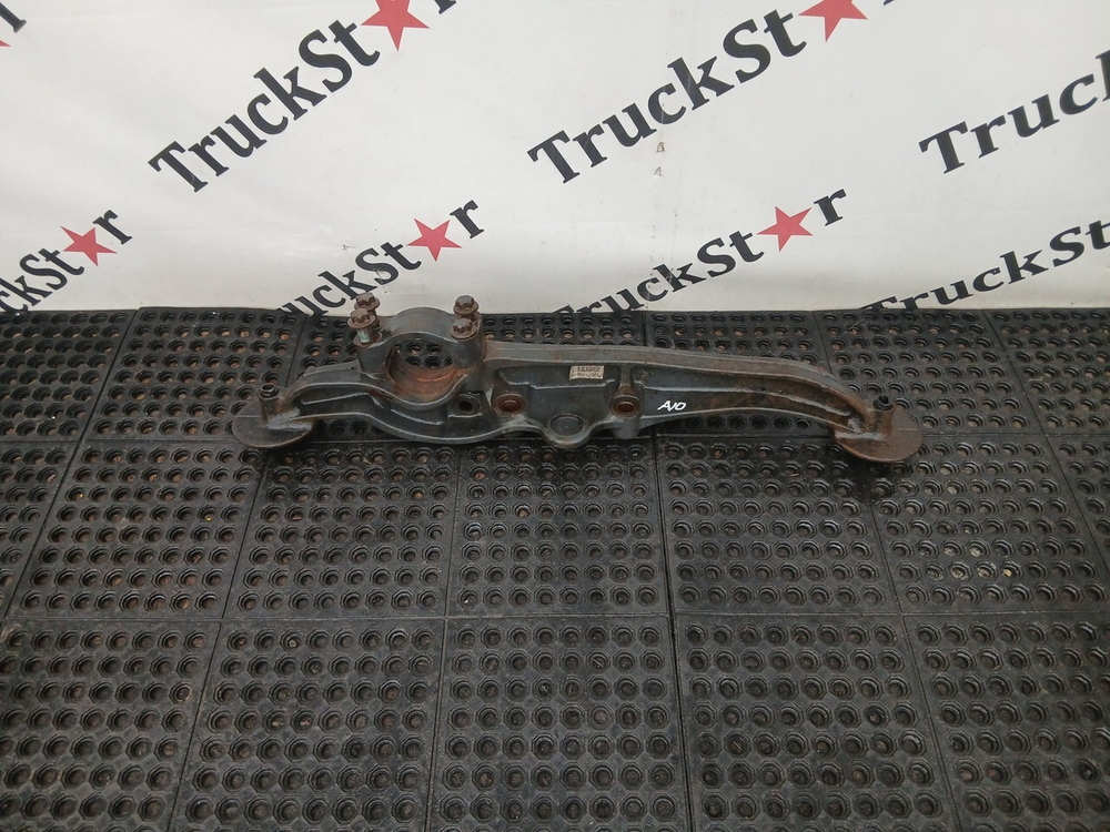 Кронштейн пневморессоры левый 2019г.