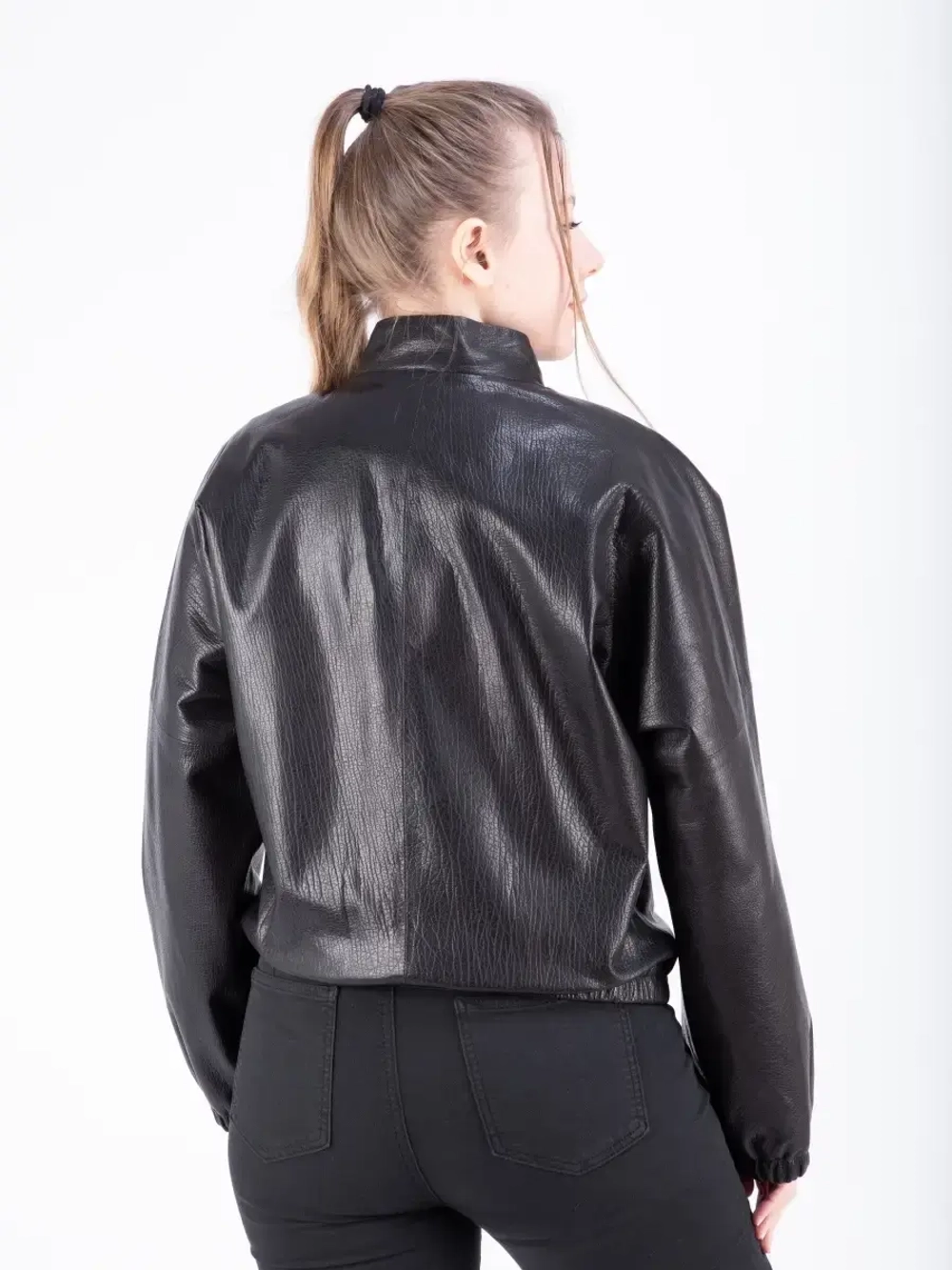 Куртка женская кожаная оверсайз