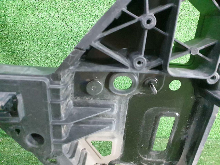 Телевизор Genesis G90 (2018-2022)