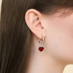 Серьги с подвесом Сердца с вишневым янтарем