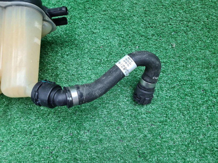 Бачок расширительный LR Discovery Sport (19-нв)