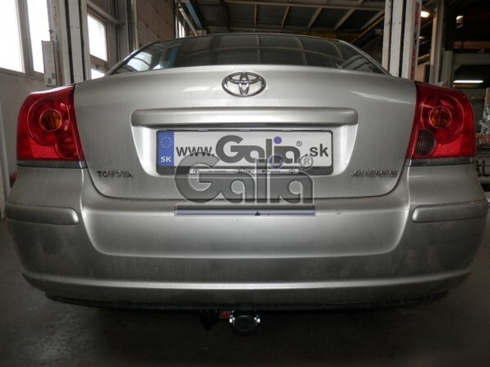Фаркоп оцинкованный Galia T066C для Toyota Avensis седан/лифтбек 2003-2009(паспорт и сертификат в комплекте)(без электрики)
