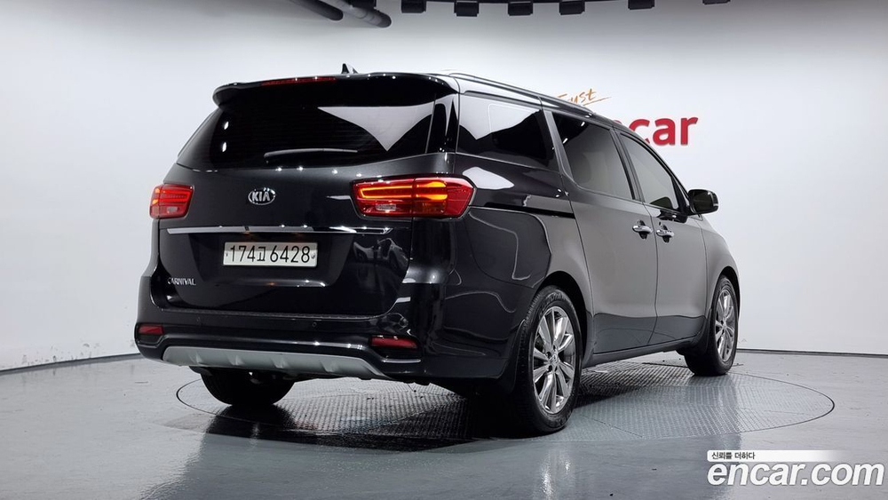 Kia The New Carnival (Sedona) 9-и местный Luxury (06.2020)