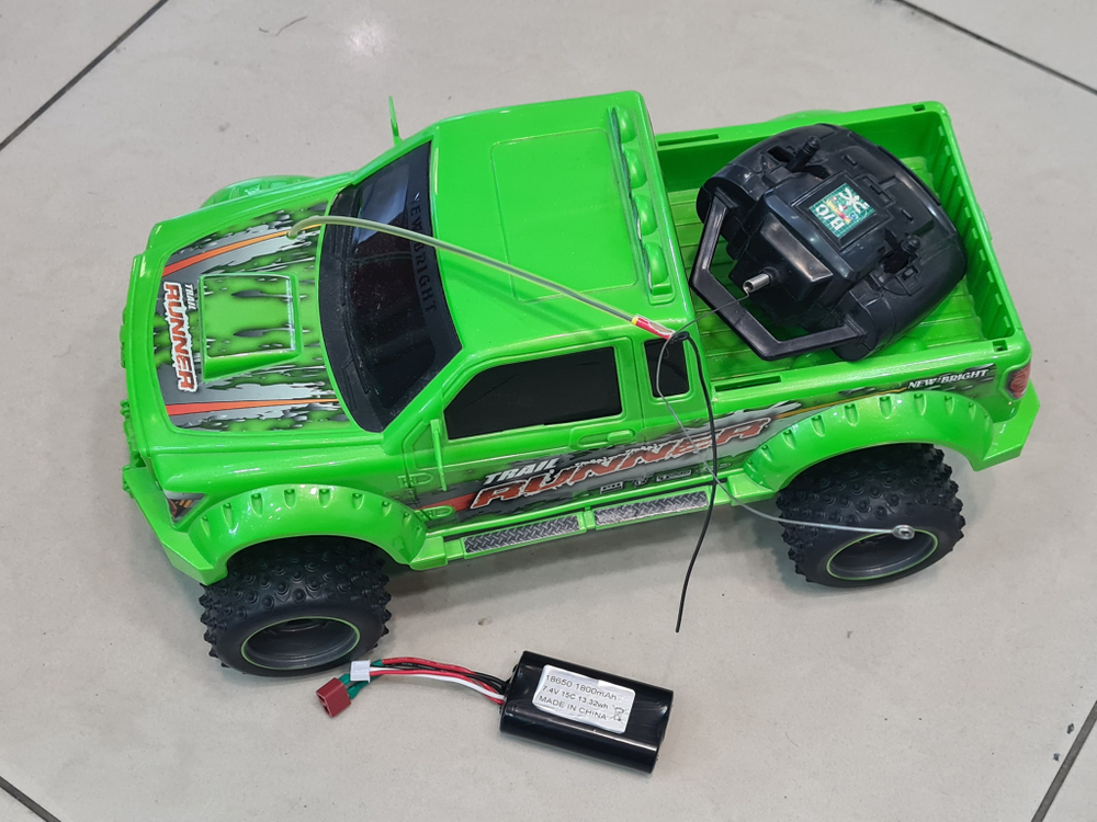 Ремонт аккумулятора машинки Trail Runner 7.4V