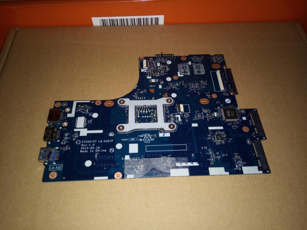 Материнская плата для ноутбука Lenovo IdeaPad S310 ZIUS6 W8P I3-4010 UMA (90003273), оригинал