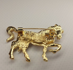 Брошка "Белая лошадь лошадка ". Женская брошь,украшение.Подарок на новый год. Символ года