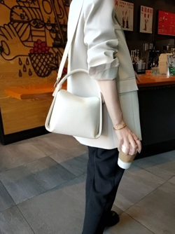 женская сумка на плечо из натуральной кожи