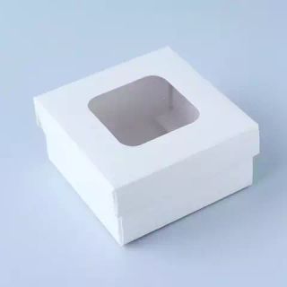 Коробка квадратная белая с окошком 8х8х4 см