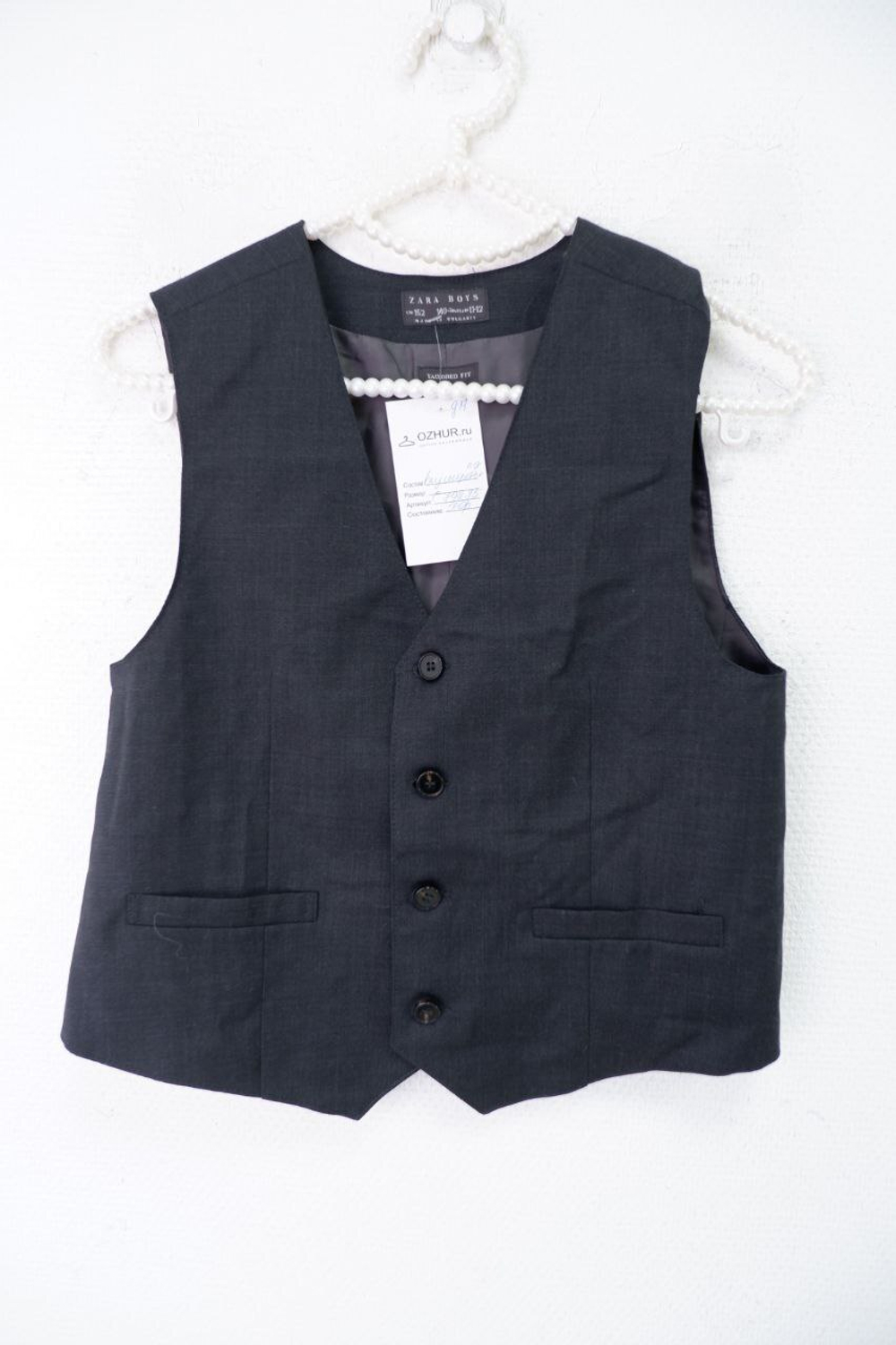 Жилет Zara классический на 11-12 лет