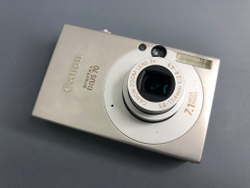 Canon Digital IXUS 70