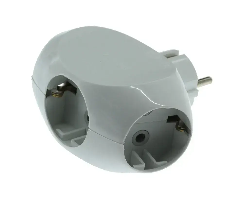 Тройник Makel с заземлением универсальный 16А