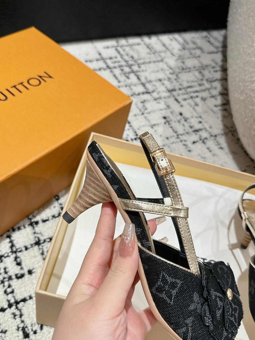 Louis Vuitton Sandal