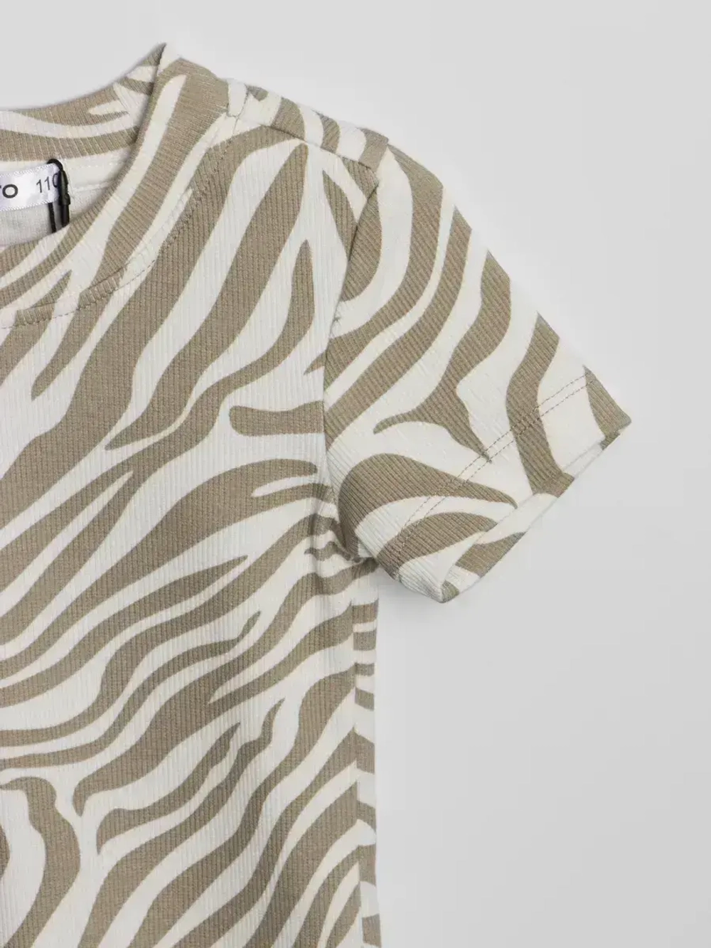 Костюм для девочки на лето