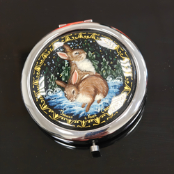 Сувенирное зеркальце с ручной росписью "Зайчата"