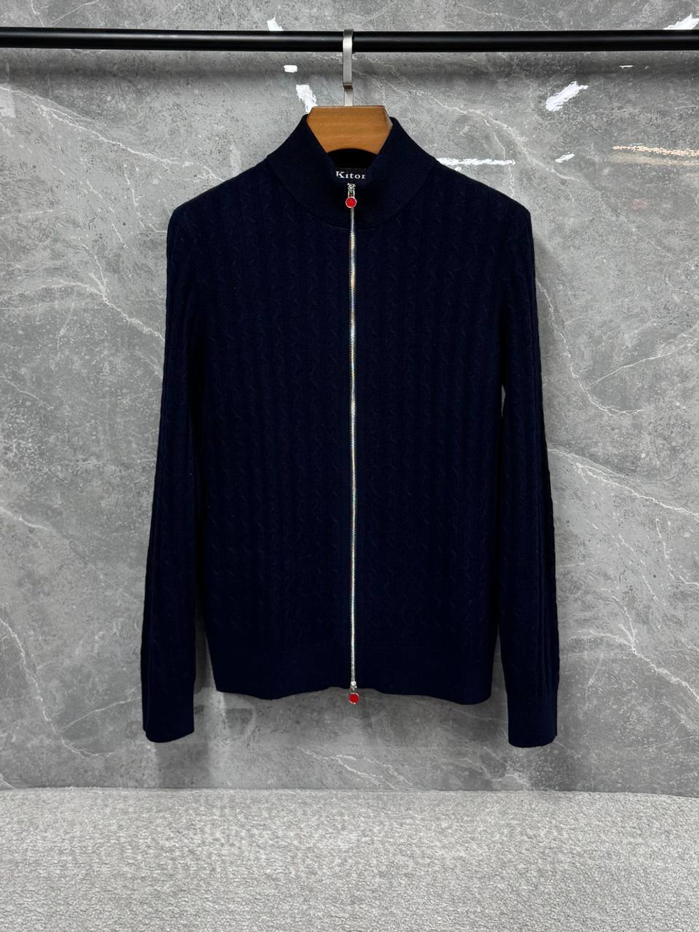 Кардиган Kiton