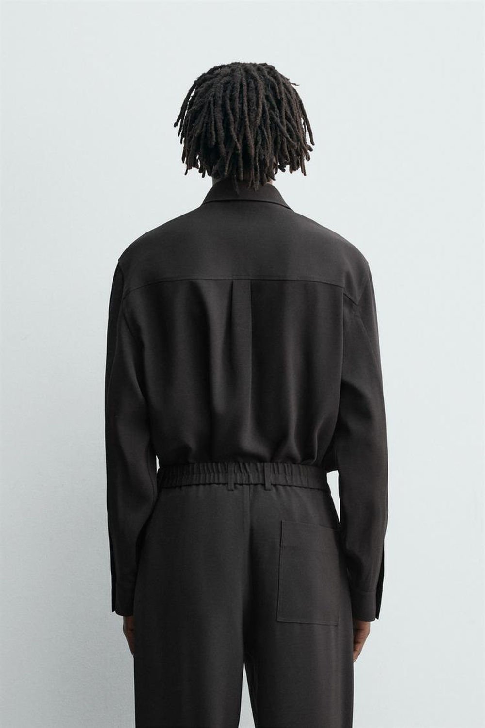 ZARА РУБАШКА СТРУЯЩЕГОСЯ ПОКРОЯ RELAXED FIT, ЧЕРНЫЙ