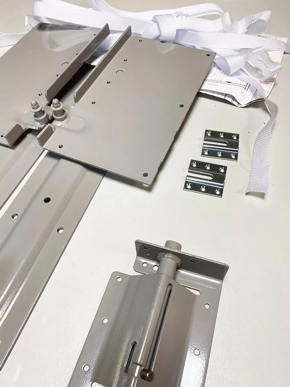 Механизм шкаф-кровать с опорными ногами и 2 газлифтами 2000N