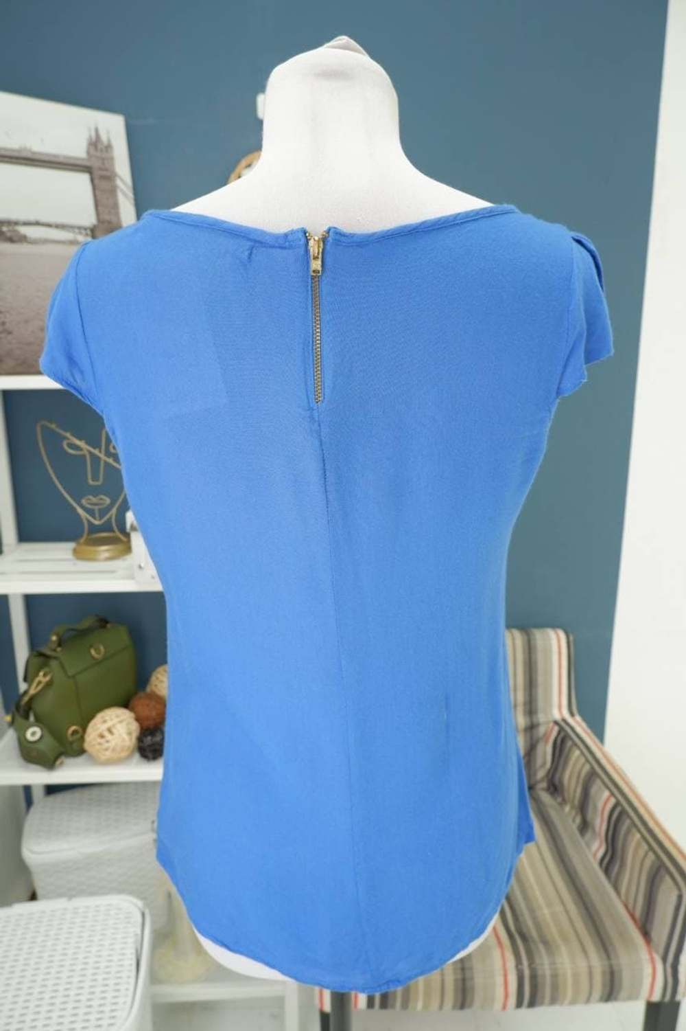 Футболка Stradivarius однотонная 46 размер