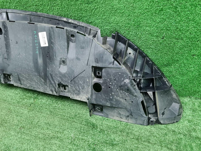 Пыльник переднего бампера Mercedes GLB X247 19-23